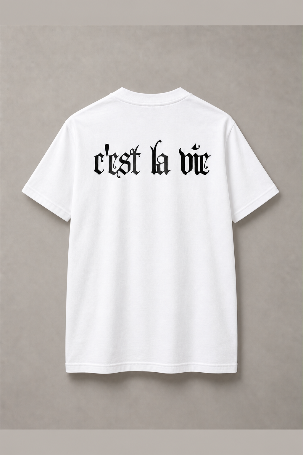 DSTRKT C’est La Vie Gothic Wide unisex basic beyaz tişört