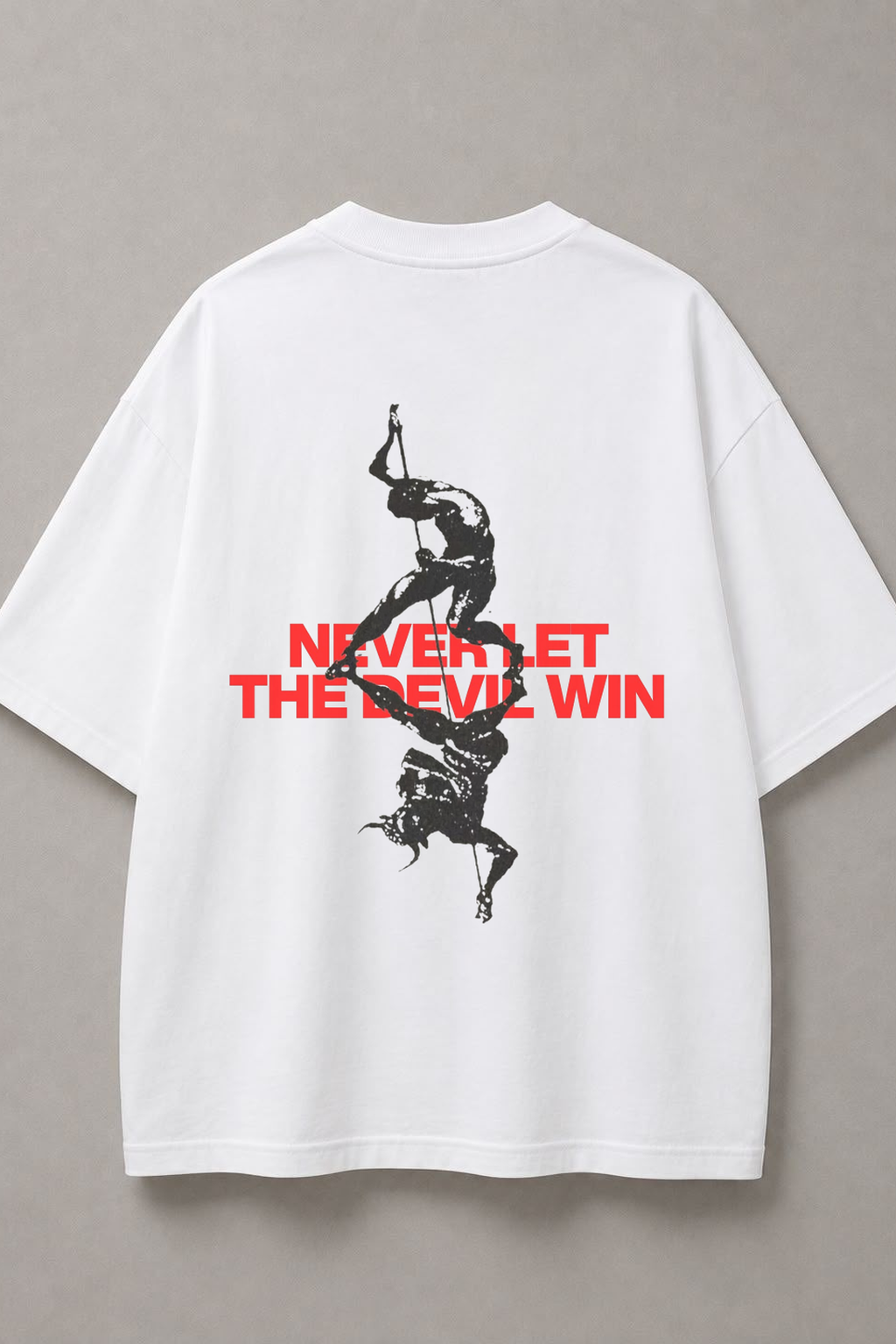 DSTRKT Never Let the Devil Win unisex oversize beyaz tişört